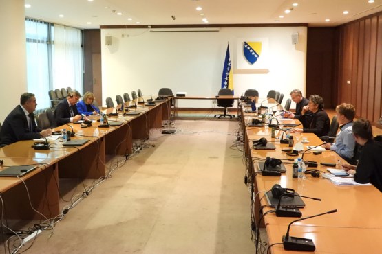Predsjedavajući Predstavničkog doma dr. Denis Zvizdić i predsjedavajući Kluba bošnjačkog naroda u Domu naroda Asim Sarajlić razgovarali sa poslanicima Evropskog parlamenta